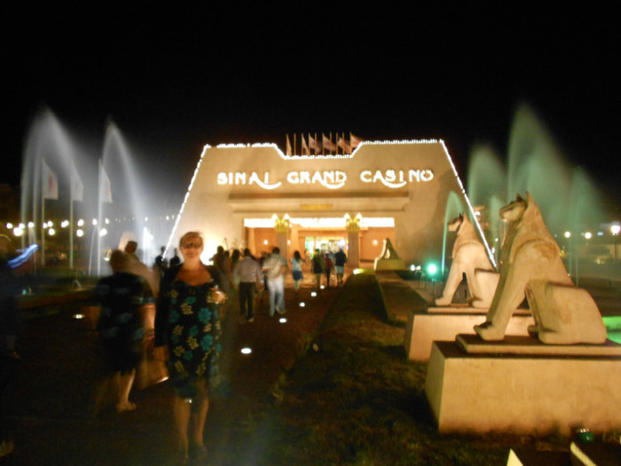 o vizità si la CAZINOU