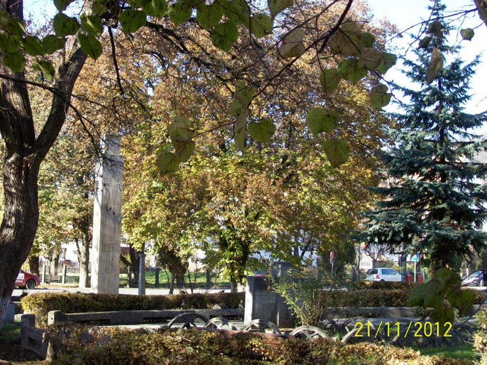 101_2457 - monumentul maiorului Constantin Isacov