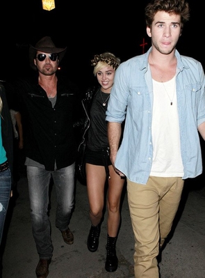 normal_20 - Leaving Billy Ray s Concert in West Hollywood