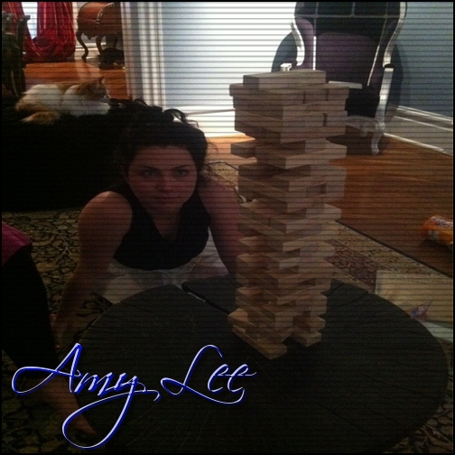 - . Day 43 . Ora 15;37 . 22 . 11 . 2o12 . - She is totally my favorite Amy Lee