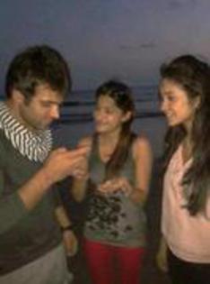 72200944_ZMJMYUO3 - Purvi si Arjun
