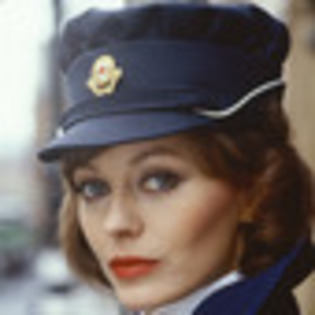 lesley-anne-down-467736l-thumbnail_gallery