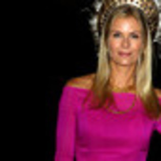 katherine-kelly-lang-780546l-thumbnail_gallery