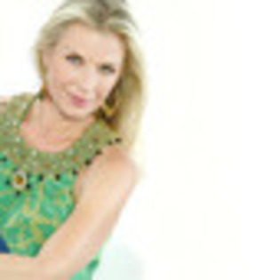 katherine-kelly-lang-995279l-thumbnail_gallery