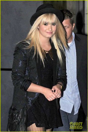 demi-lovato-young-adults-mentor-x-factor-06 - Demi Lovato Young Adults Mentor on X Factor