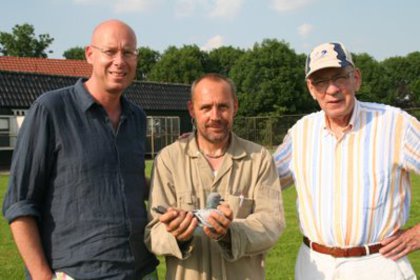 gerard boesveld met hans en evert jan_8305 - Voiajorii celebrii de la diferite crescatori din Anglia si alte crescatorii din Europa