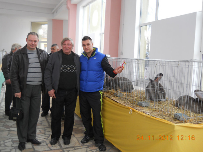 Ungureanu Cristi si un mare crescator HUMA CONSTANTIN; (Cupa Banatului 2012 Sannicolau Mare)
