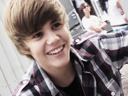 Justin Bieber Short Hairstyle 2012 (10)