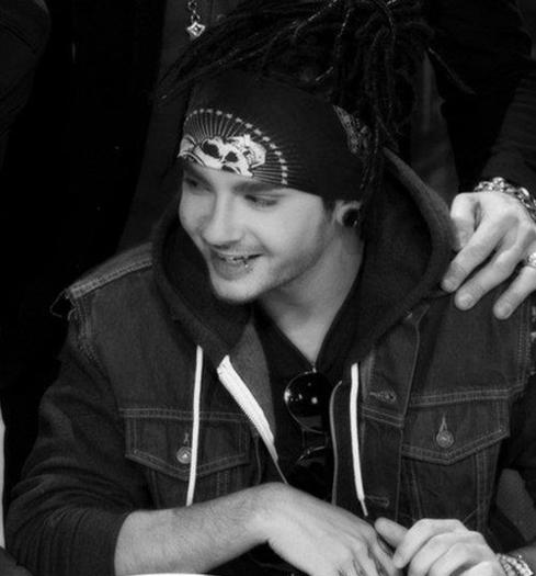 68080_487764987923406_340068876_n