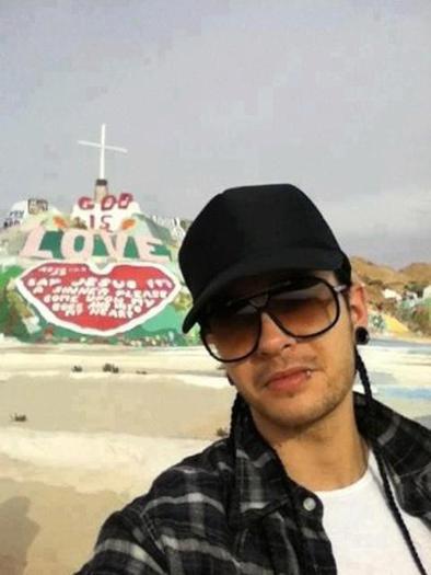 531351_359910704059965_123535251030846_68654504_497091736_n