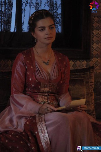 69399_374207942668744_1287043990_n