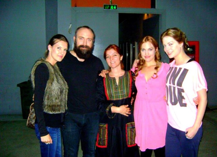 262390_406215639440108_548858937_nav