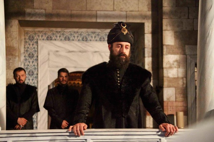 536095_363596820368657_1974471385_n