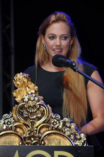 545884_463208253719925_610010271_n