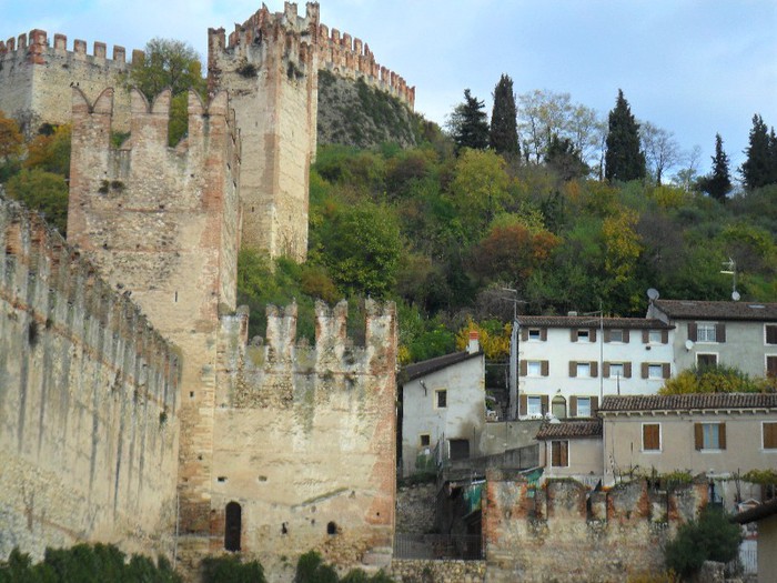 excursie 2012 144 - cetatea Suave - Italia