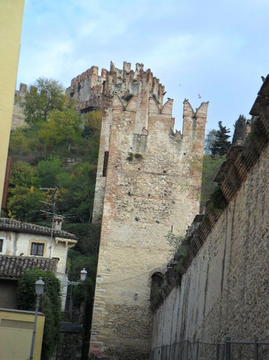 excursie 2012 145 - cetatea Suave - Italia