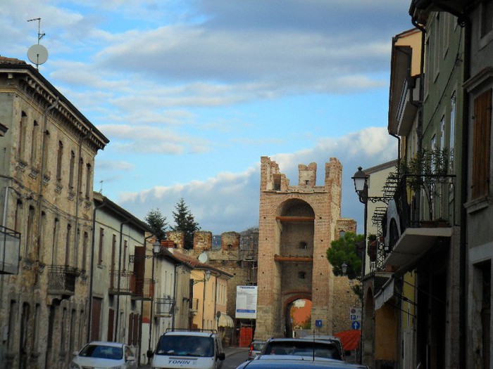 excursie 2012 161 - cetatea Suave - Italia