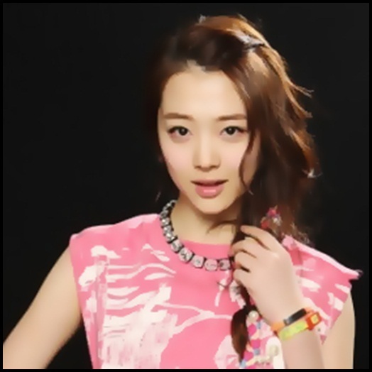 - [coboara] Sora lui Chang..Eh,capul sus CL :)