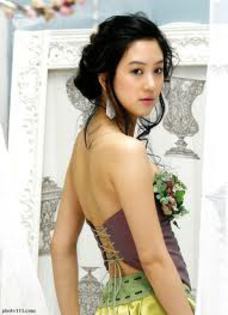 jung ryu won-Rozalie
