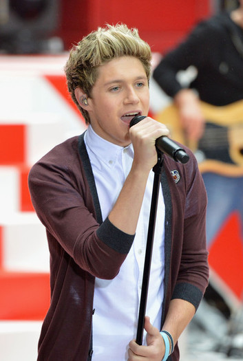 Niall Horan One Direction Performs NBC Today 5t4qFWCdih2l - 1D concert today show