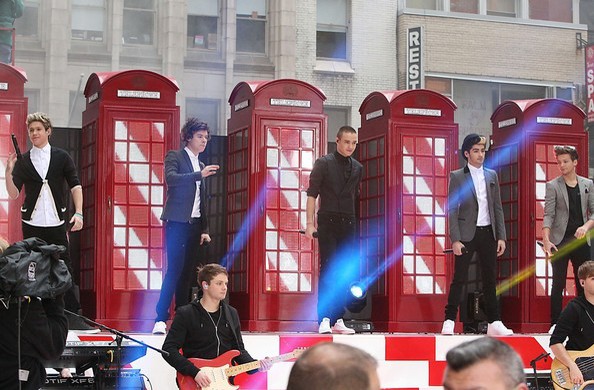 Niall Horan One Direction Visits Today Show ZpslAaCcWbLl Niall Horan One Direction Visits Today Show ZpslAaCcWbLl