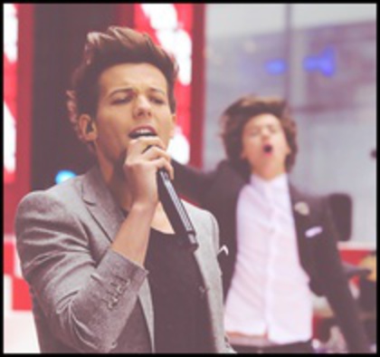 82966733_DSNJJZM - 1D concert today show