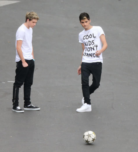 Niall Horan One Direction Playing Soccer CBS n8hXveRA7oul