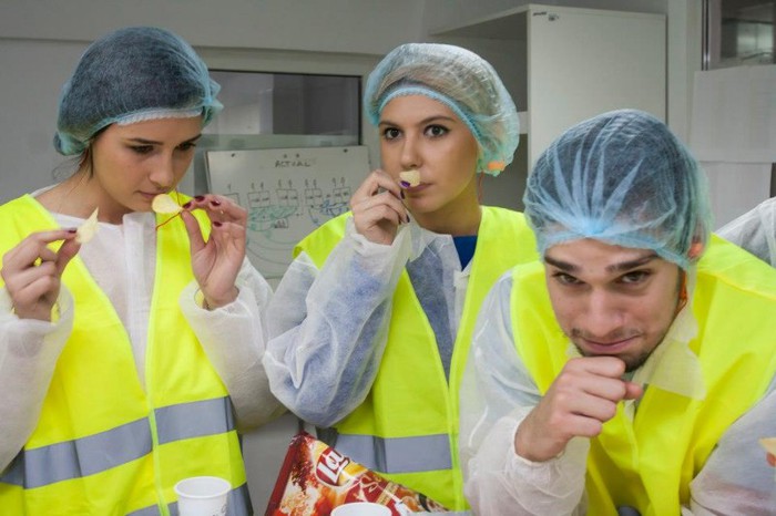 424947_557386500954718_1042495222_n