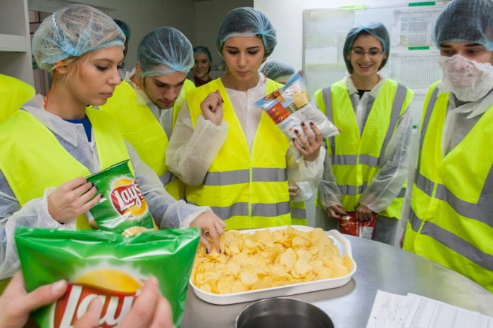 600369_557385944288107_1275282069_n