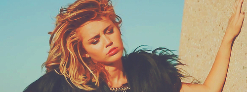 13452976684734_f - 0x - Tumblrs - with - Miley