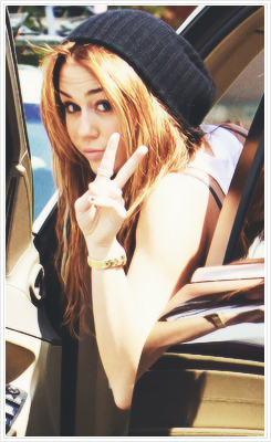 tumblr_me7hmbNxTh1qkbjq0o1_250_large - 0x - Tumblrs - with - Miley