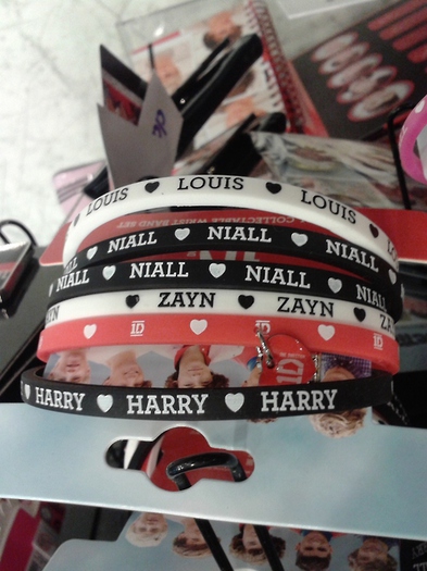  - one direction accesorii