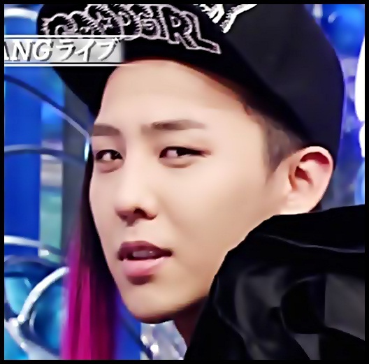 •. stii..am planuit..ca maine sa mergem prin oras,apoi in parc..:) vrei ?:P