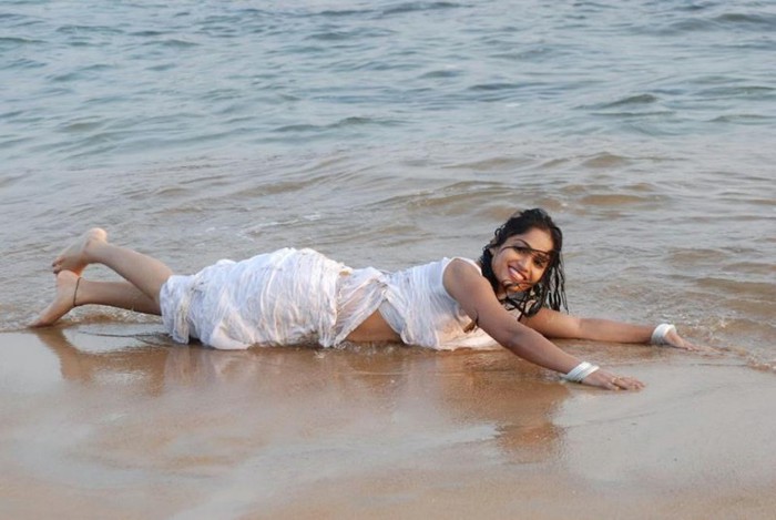  - ooMadhavi Latha Wet and Hot Pics in Beachoo