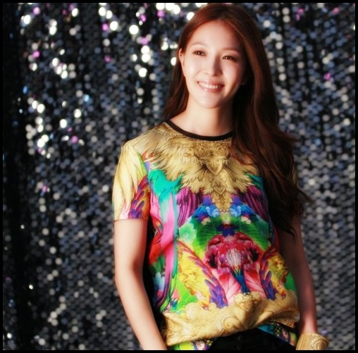 Bye HyunA...Bye Hyun :)) :-h
