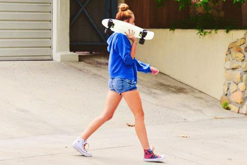 44959_440615249333371_347628365_n_large - 0x - Tumblrs - with - Miley