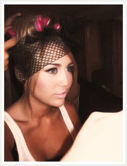 tumblr_meb8z0vAki1r8mydxo4_250_large