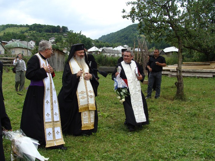 DSC08020 - 7____ ISTORIA UNEI BISERICI
