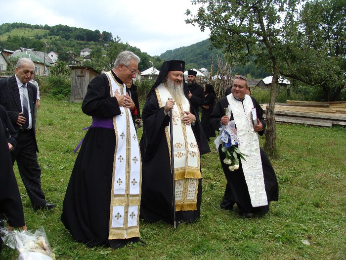 DSC08021 - 7____ ISTORIA UNEI BISERICI