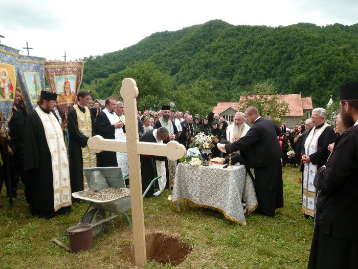 P1060639 - 7____ ISTORIA UNEI BISERICI