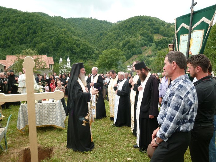 P1060647 - 7____ ISTORIA UNEI BISERICI