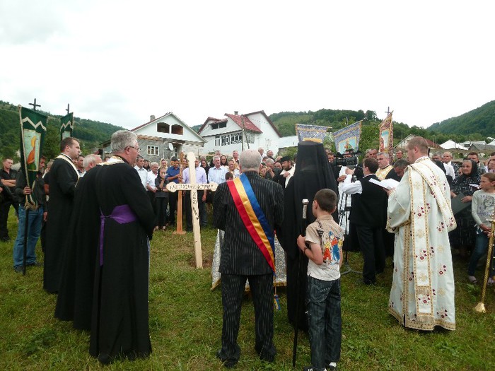 P1060660 - 7____ ISTORIA UNEI BISERICI