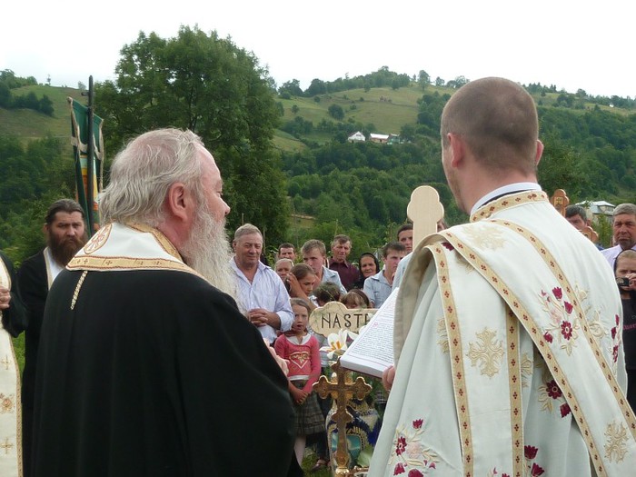 P1060666 - 7____ ISTORIA UNEI BISERICI