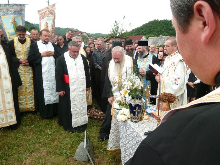 P1060682 - 7____ ISTORIA UNEI BISERICI