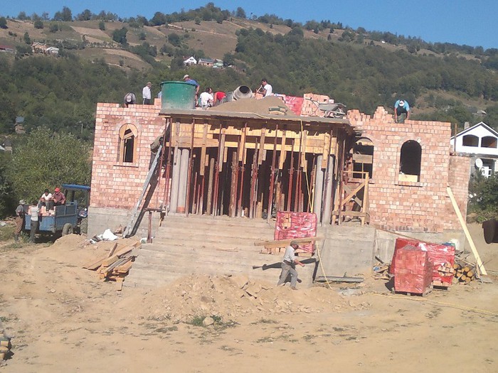 100920121823 - 7____ ISTORIA UNEI BISERICI