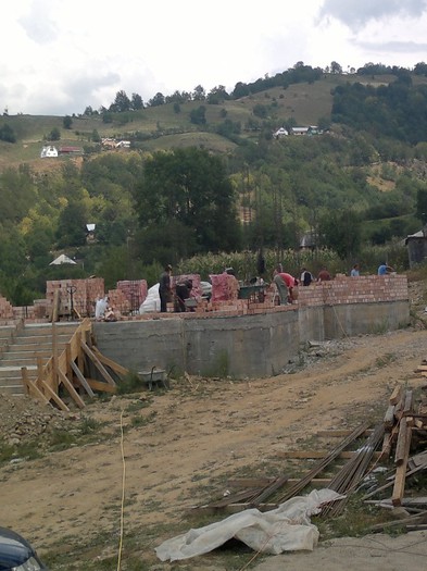 310720121151 - 7____ ISTORIA UNEI BISERICI