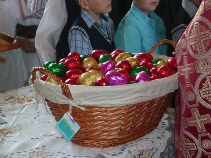 P1040013 - 6____ DE SFINTELE PASTE 2012