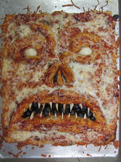 Cea-mai-infricosatoare-pizza-4 - Cea mai infricosatoare pizza