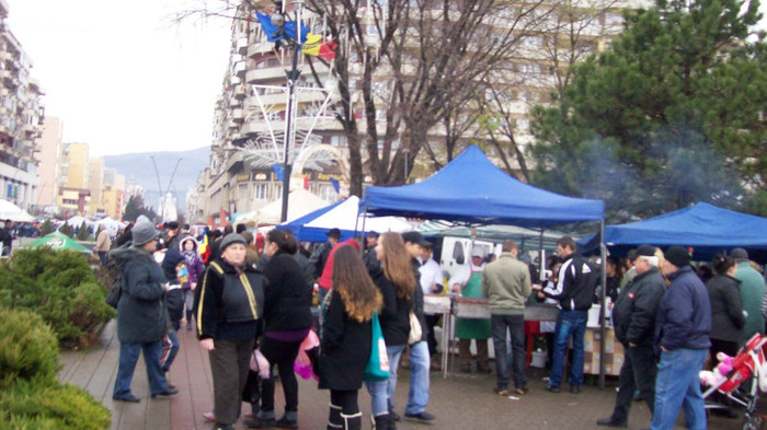 100_2974 - La festivitatile de ZIUA NATIONALA  A   94 ANIVERSARE