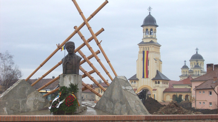 100_2775 - Prin centrul istoric al Cetatii Alba Iulia